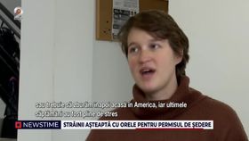 Străinii așteaptă cu orele pentru permisul de ședere